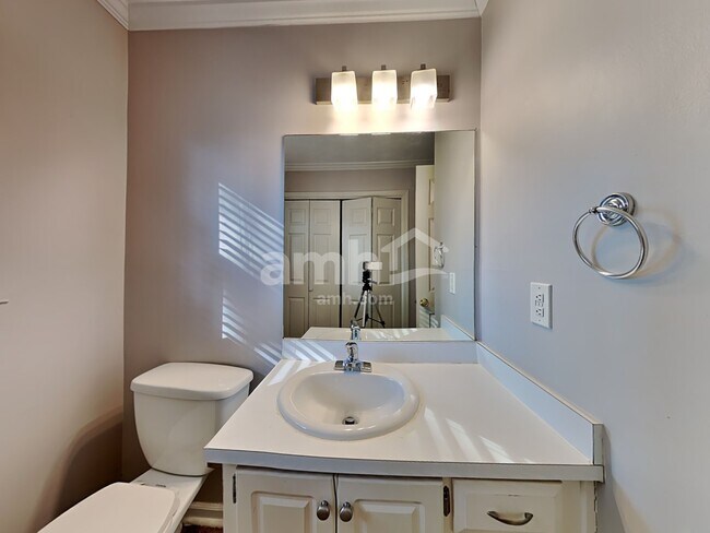 Building Photo - 420 Etowah Valley Way