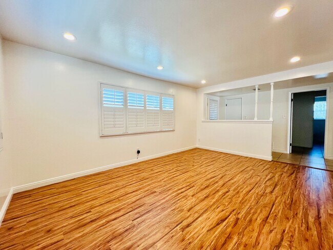 Building Photo - Charming Home for Lease in a Prime Location