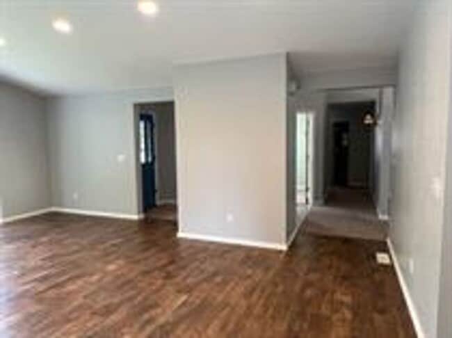 Building Photo - 2308 258th St NE