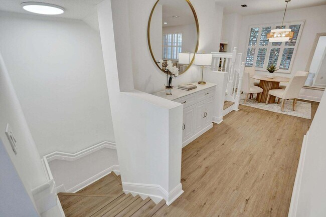 Building Photo - 642 NW 38th Cir