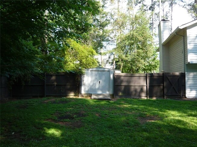 Building Photo - 101 Wills Ln