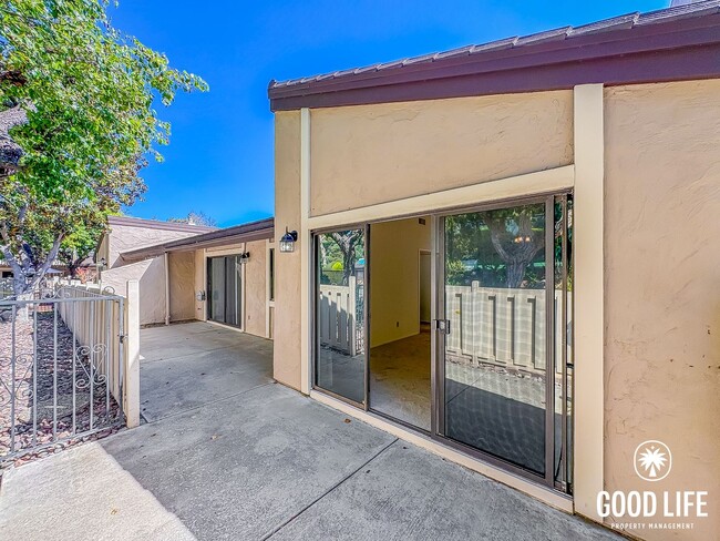 Building Photo - SD: Spacious 3BD/2BA Home in Carlsbad with Community Pool, 2-Car Garage & In-Unit Laundry