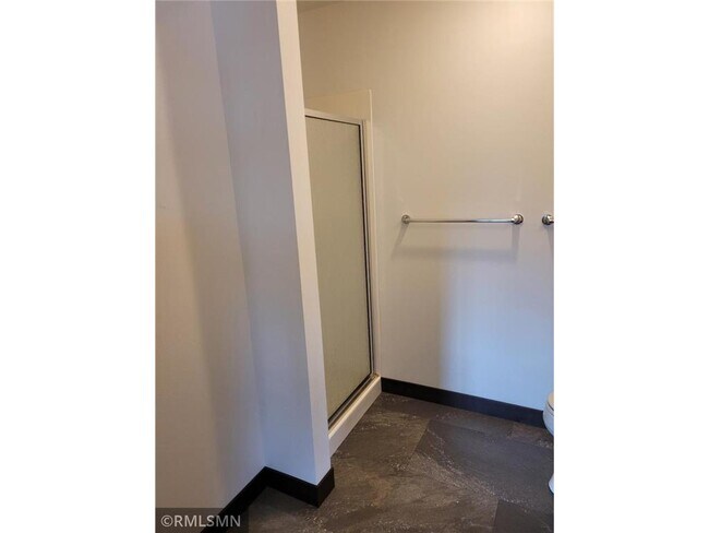 Building Photo - 1929 Cypress Ct