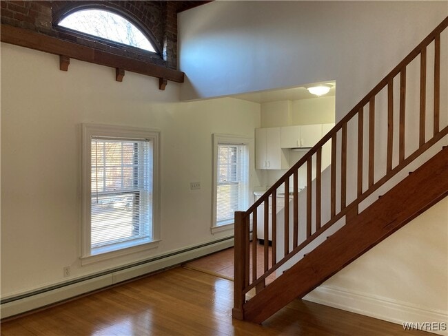 Building Photo - 451 Franklin St