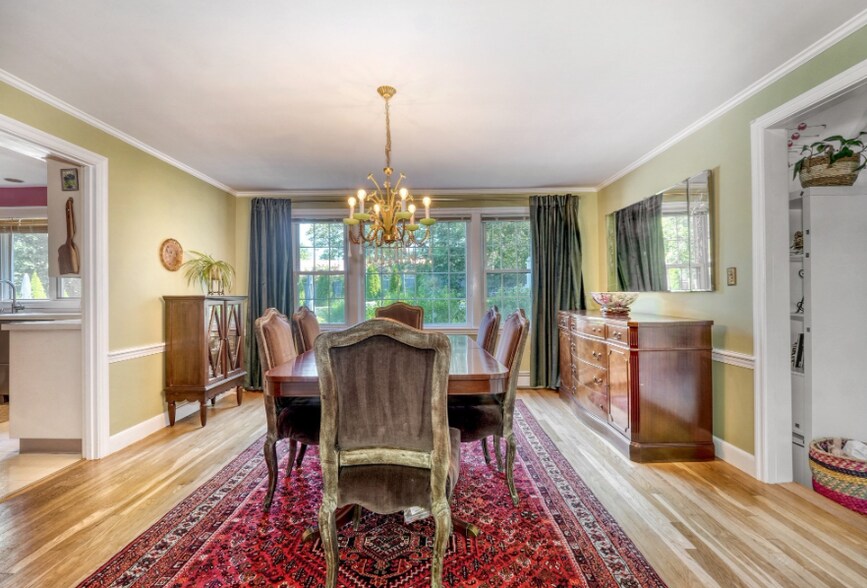 Building Photo - 65 Sherburne Rd S