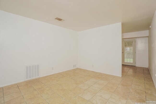 Building Photo - 5916 Mission Sunrise