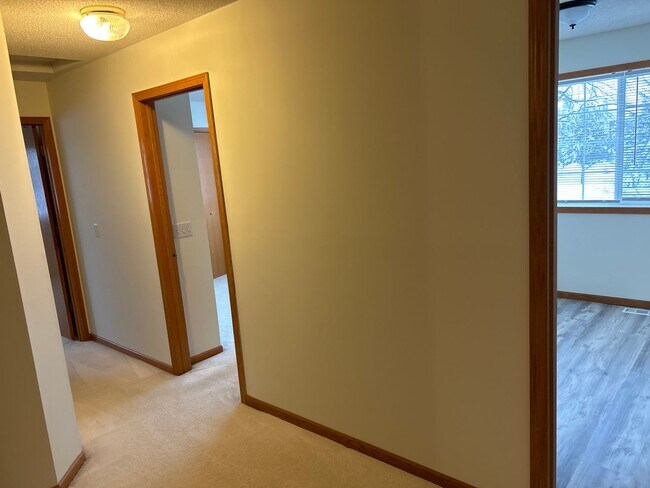 Building Photo - 9326 Inland Ln N