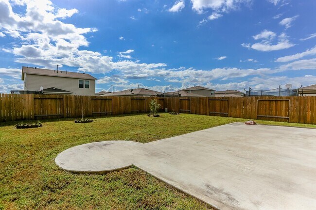 Building Photo - 914 Canyon Hill Ln