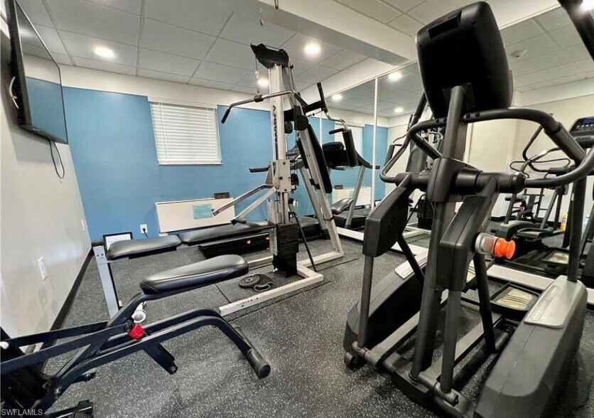 GYM available - 2121 Collier Ave
