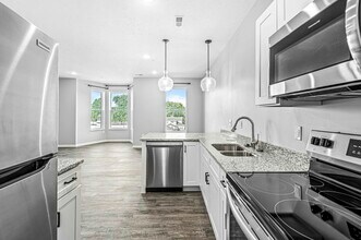 Building Photo - 260 N 10th St