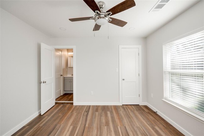 Building Photo - 809 N West St