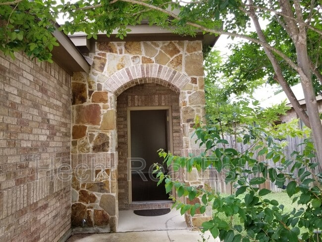 Building Photo - 1027 Brown Rock Dr