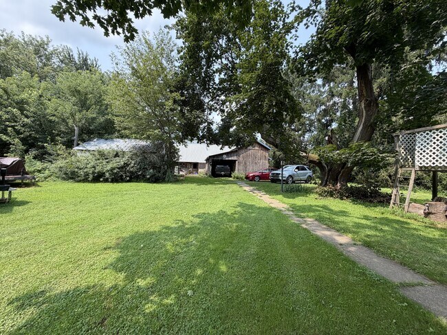 Building Photo - 152 Lindecamp ln