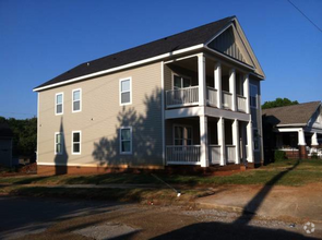 Building Photo - MLK @ Fairview I