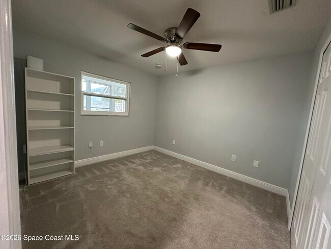 Building Photo - 976 S Fork Cir