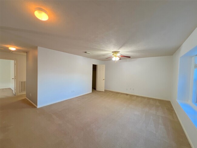 Building Photo - 5535 Bear Paw Cir