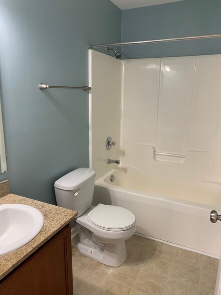 BATH 2 - 516 Dawsons Park Way