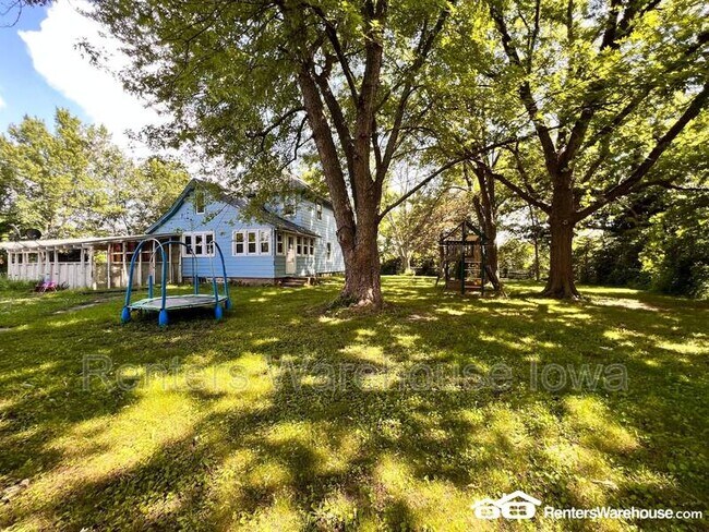 Building Photo - 7617 Hoover St