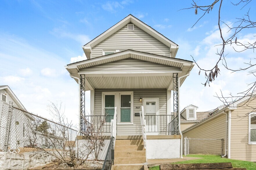 Building Photo - 3665 Robert Ave