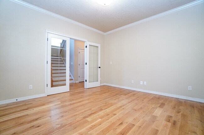 Building Photo - 2319 E Challis St