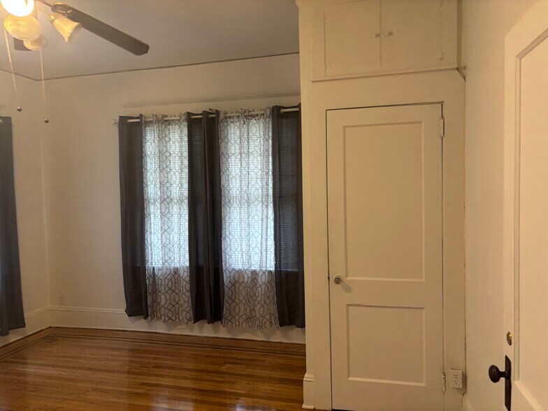 Building Photo - 2210 Dellwood Ave