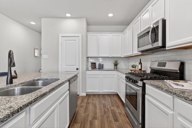 Building Photo - 2626 Lemonwood Ln