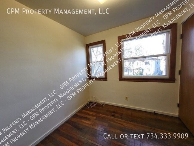 Building Photo - 2210 Delton Ct