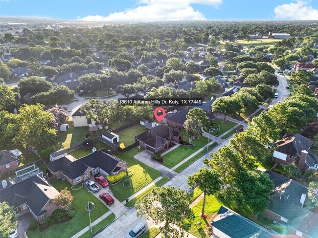 Building Photo - 18610 Autumn Hills Dr
