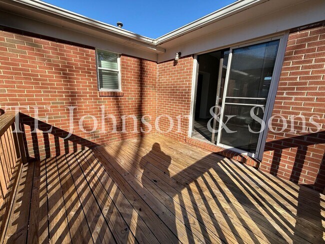 Building Photo - Charming 3BR/2BA Home with Hardwood Floors, Bonus Room & Outdoor Living