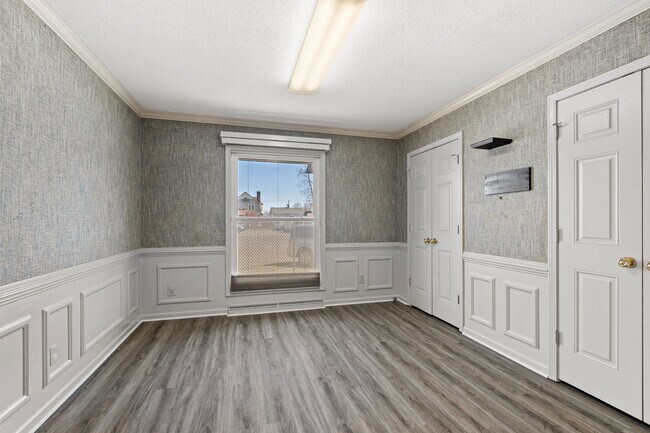 Building Photo - Plymouth