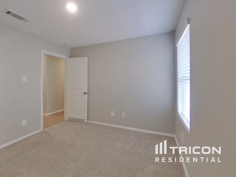 Building Photo - 17146 Quaking Aspen Ln