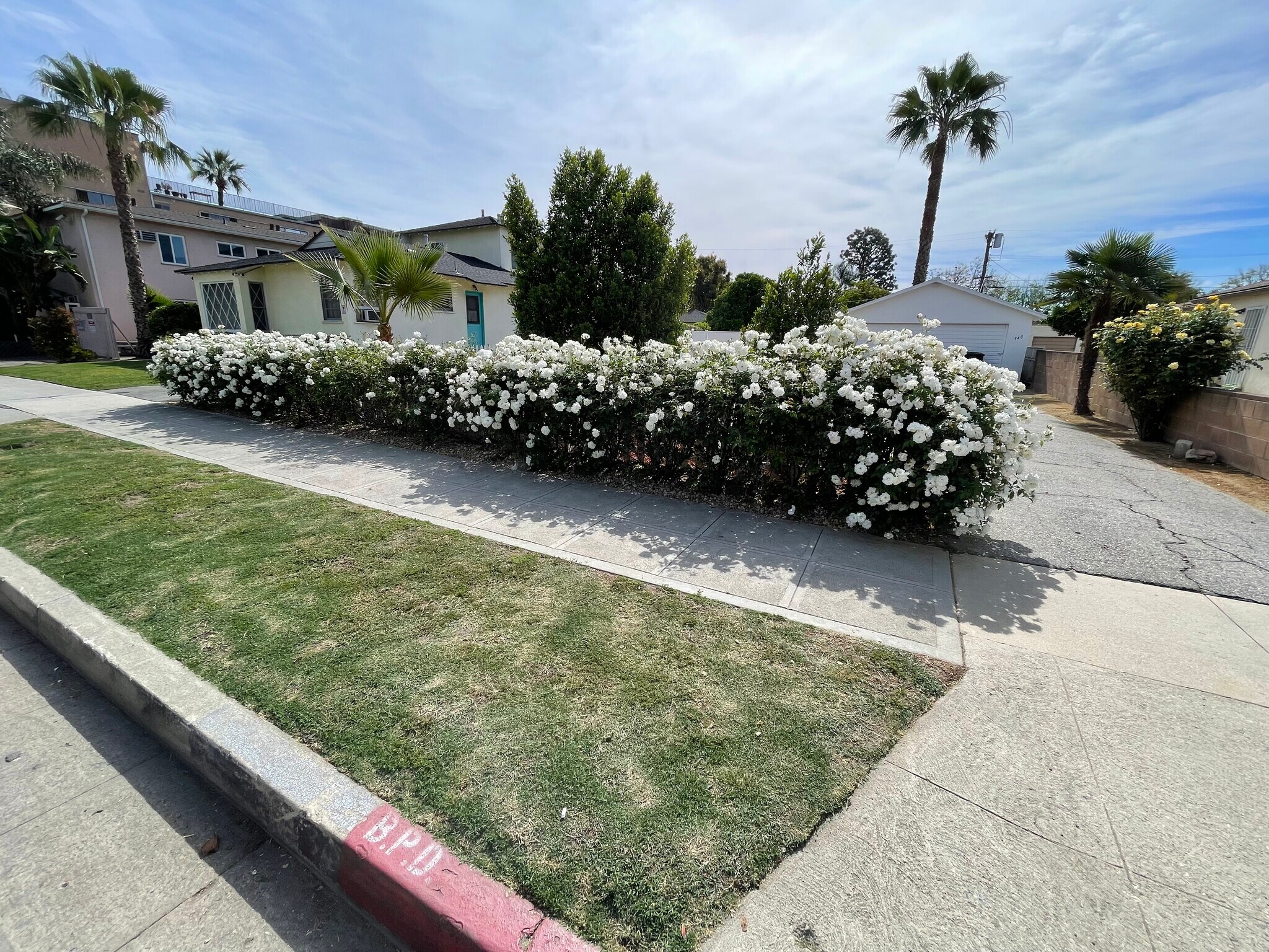 Building Photo - 340 W Alameda Ave