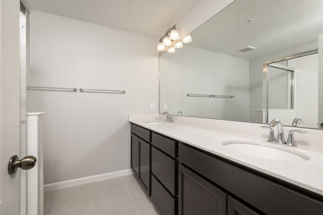 Building Photo - 389 Smugglers Way