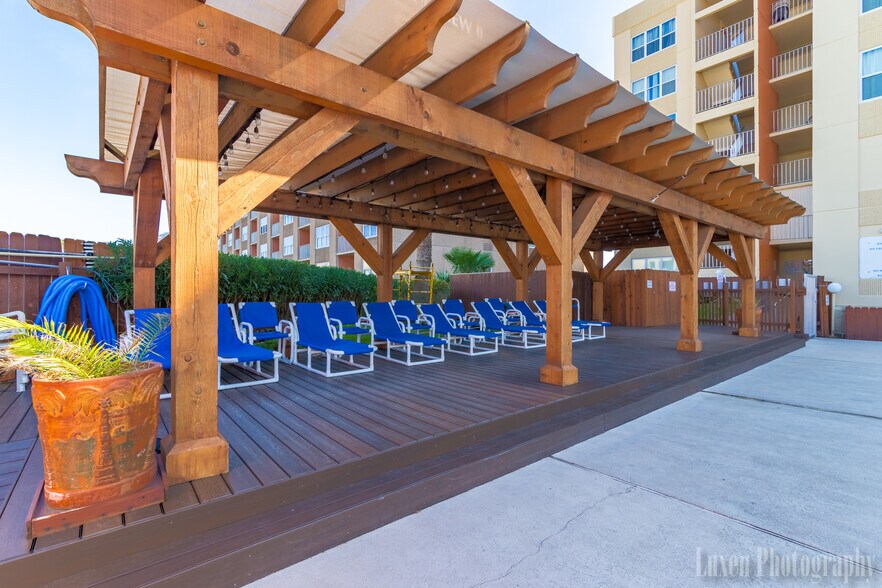 Building Photo - 120 Padre Blvd