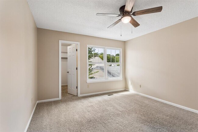 Building Photo - 5306 Aden Ct