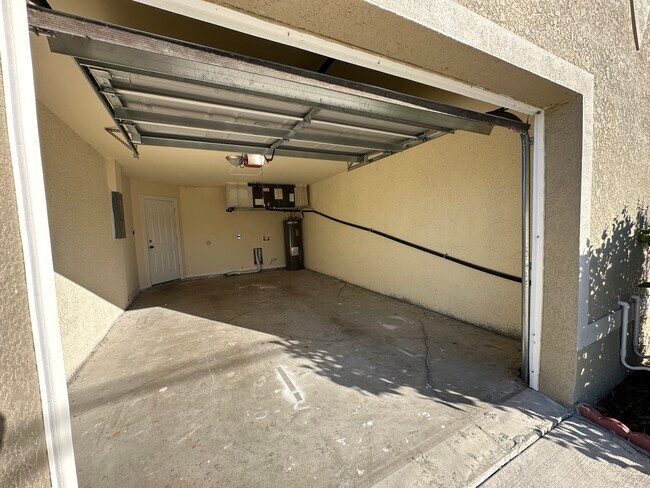 Building Photo - 4339 SW Santa Barbara Pl