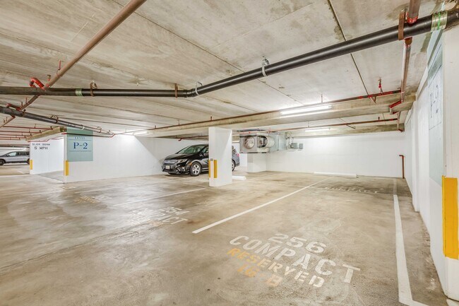 Building Photo - 1341 Kapiolani Blvd