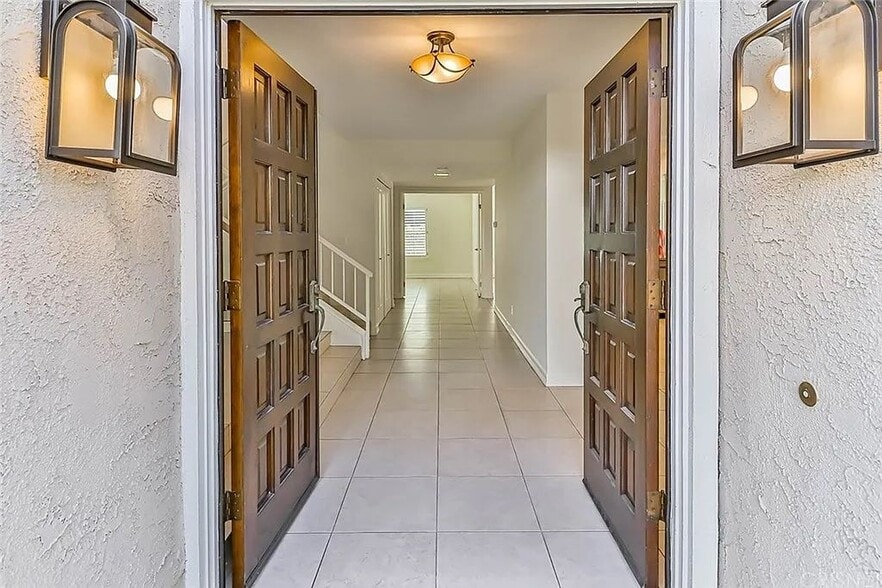 Building Photo - 5053 Ambridge Dr