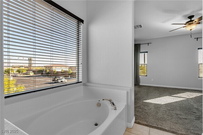 Building Photo - 9404 Sand Tiger Ave