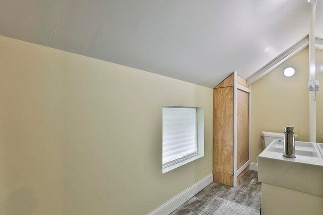 Building Photo - 64A Holiday Ln