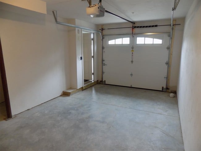 Building Photo - 1148 Bedford St