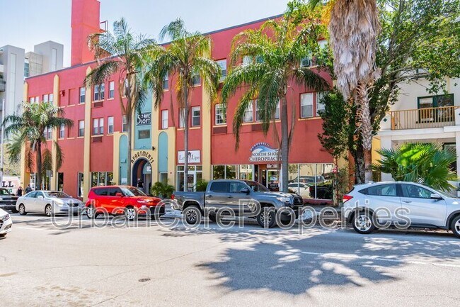 Building Photo - 216 5th Ave N