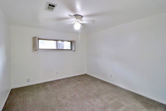 Building Photo - 5735 Wigton Dr