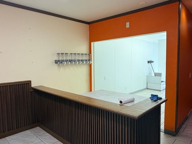 Building Photo - 962 Atwells Ave