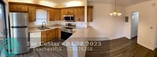 Building Photo - 1440 N Lawnwood Cir