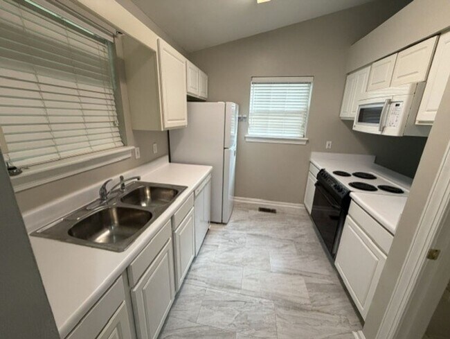 Building Photo - 1248 Cross Creek Cir