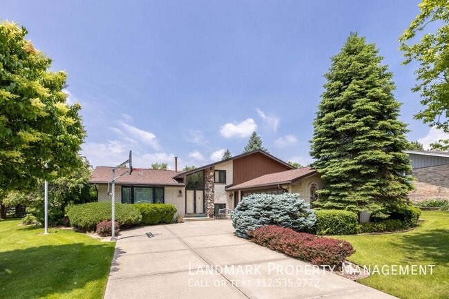 Building Photo - 14518 S Golden Oak Dr