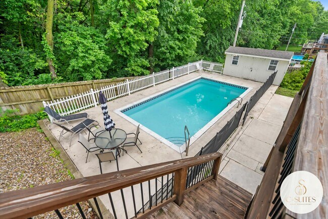 Building Photo - 1709 NW 33rd Pl