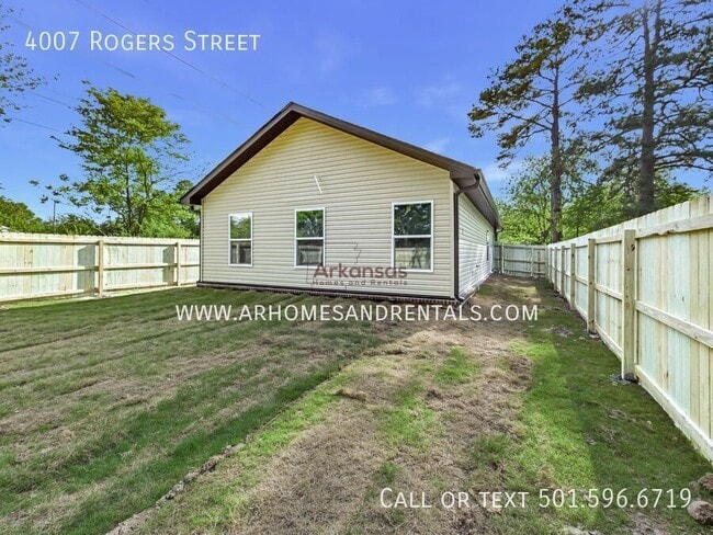 Building Photo - 4007 Rogers St