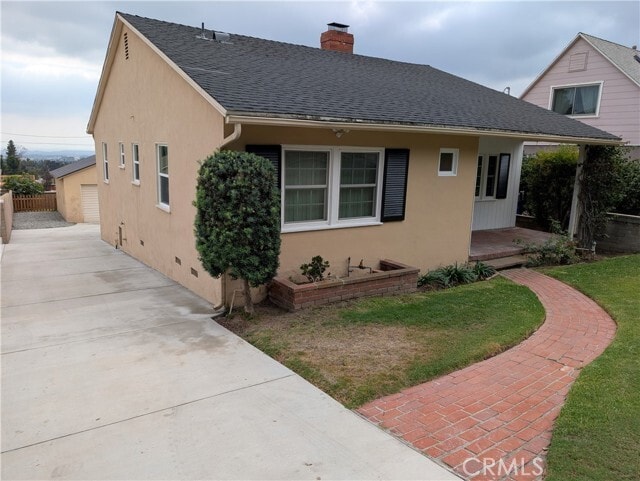 Building Photo - 1108 E Altadena Dr